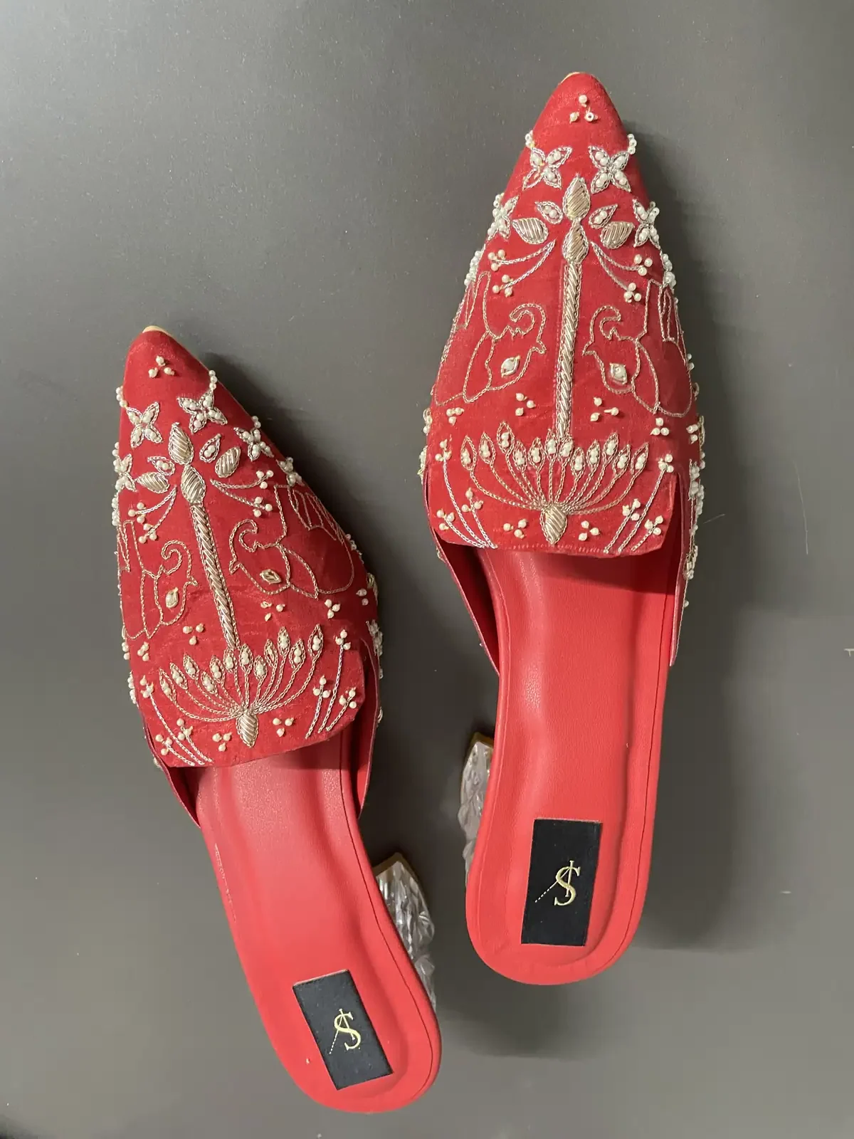 laal mahal laal mahal